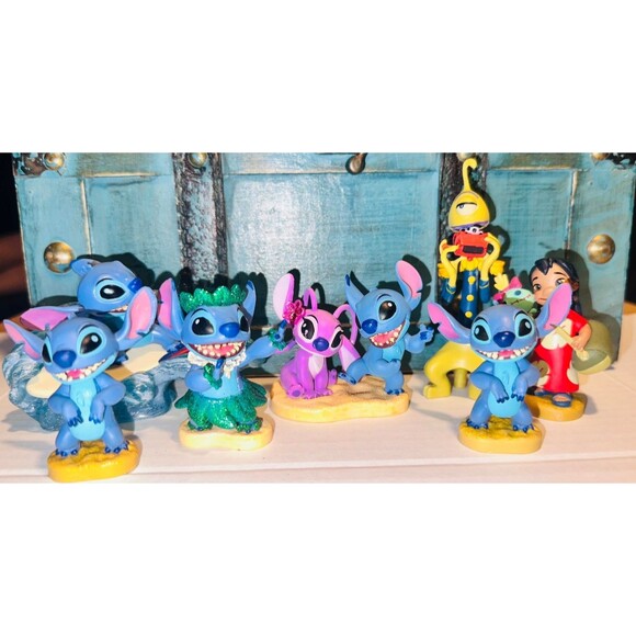 Disney Lilo and Stitch Set of 7 Figures PVC Toys Cake - Picture 1 of 6